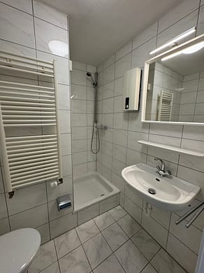 Exklusives 1-Zimmer-Wohnparadies in Essen-Stadtwald - Badezimmer