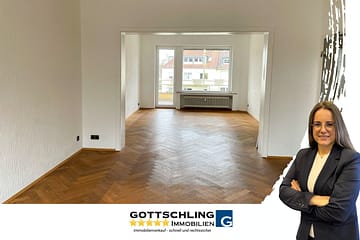 schöne Altbau Wohnung mit 3 luftigen Zimmer im Essener Süden und großem Balkon, 45128 Essen, Etagenwohnung