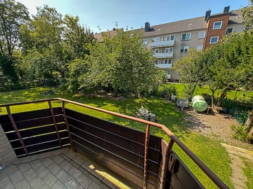 New Beginning in DU-Großenbaum - Balkon
