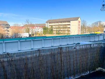 moderne 1.5-Zimmer-Wohnung mit Balkon, zentral in Holsterhausen - Aussicht Balkon