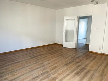 moderne 1.5-Zimmer-Wohnung mit Balkon, zentral in Holsterhausen - Wohn- Schlafzimmer3