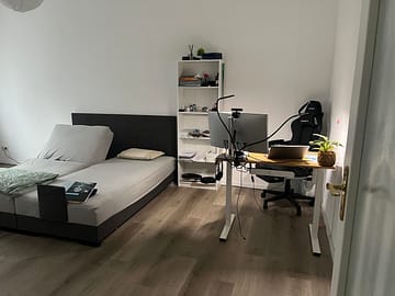 schöne Altbau Wohnung mit 3 Zimmer im Essener Süden mit großem Balkon - Büro