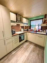 Ihre Zukunft beginnt hier: 4 Zimmer, Garten und jede Menge Möglichkeiten - Küche